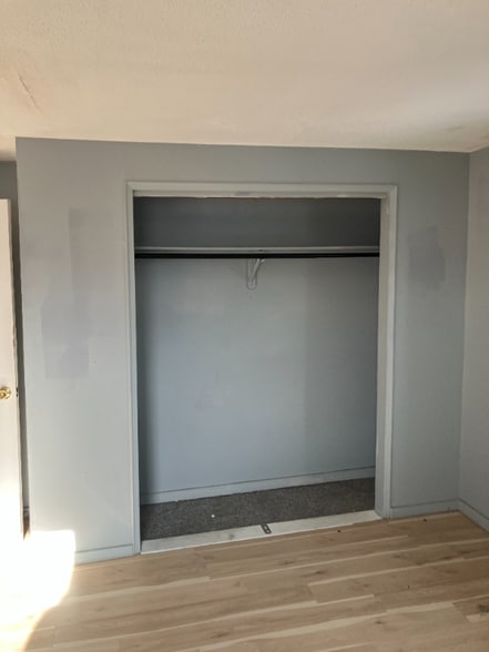 Building Photo - 928 Wethersfield Ave