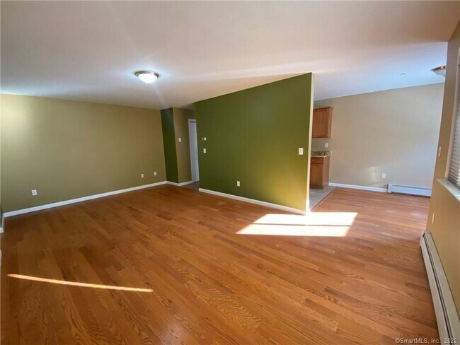 Building Photo - 333 Vincelette St