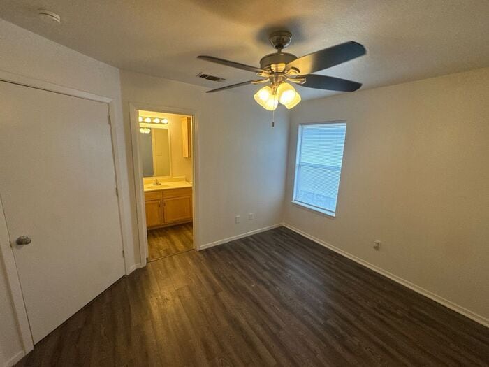 Building Photo - 2806 James Rd