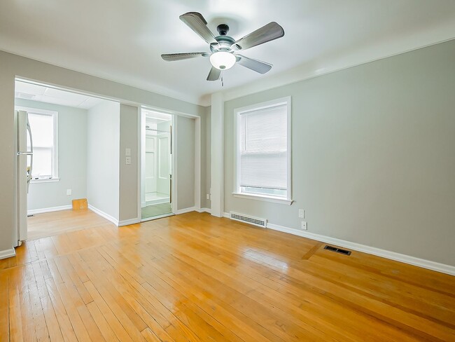 Building Photo - 3170 Dixie Hwy