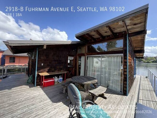 Building Photo - Portage Bay Floating Home