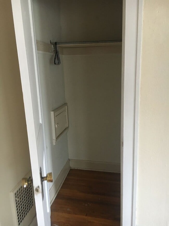 Building Photo - 2476 Adams Ave