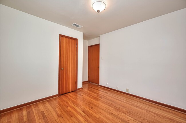Building Photo - 3018 Attridge Rd