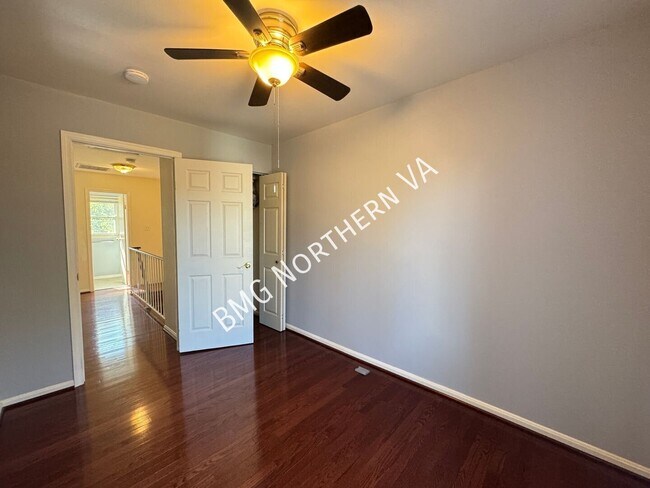 Building Photo - 7343 Rokeby Dr