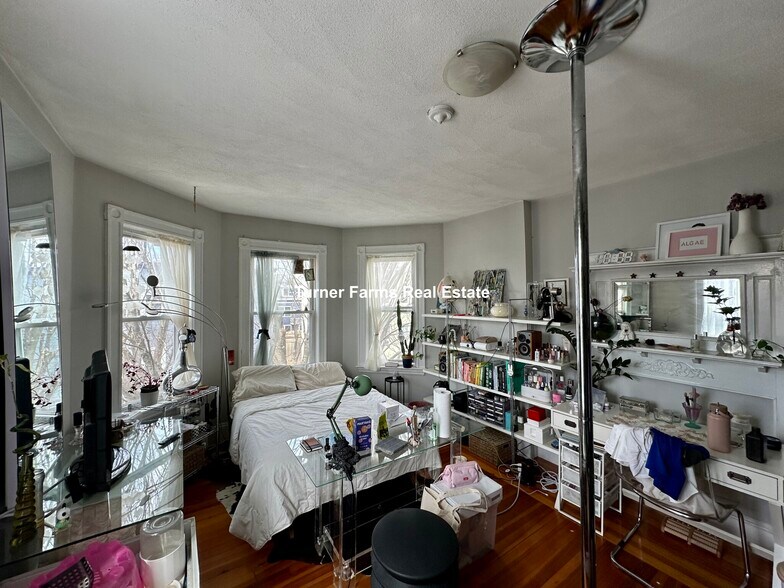 Building Photo - 23 Granite St