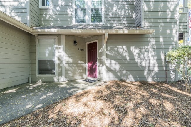 Primary Photo - 2539 Stockbridge Dr