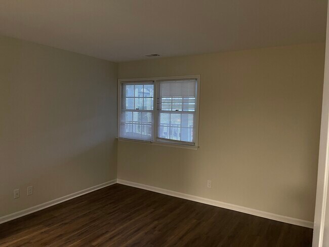 Guest Bedroom - 395 Redding Rd