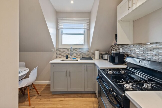 Building Photo - 61 Washington Terrace