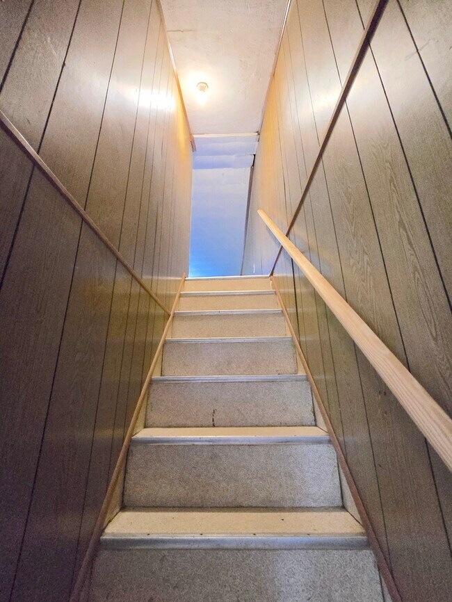 Building Photo - Charming 4-Bedroom Brick Ranch in Virginia Beach!