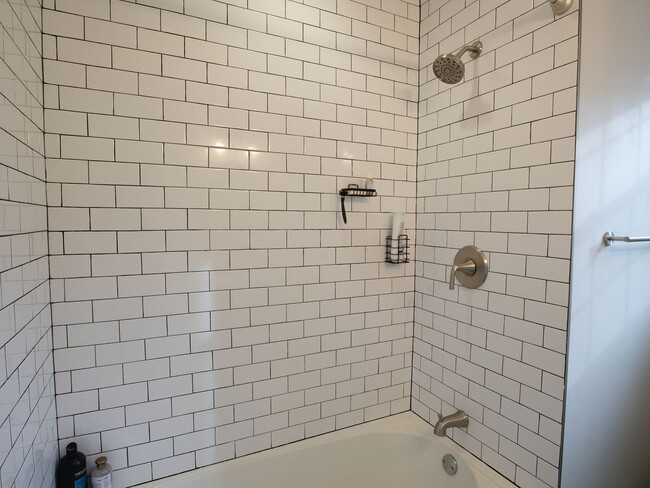 Building Photo - Prime Location 3 Bed 2 Bath Home *Available after April 10 2026*