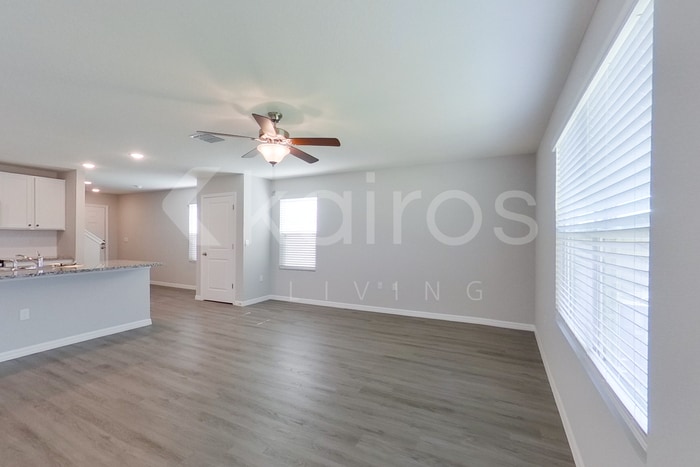Building Photo - 8602 SW 43rd Ter