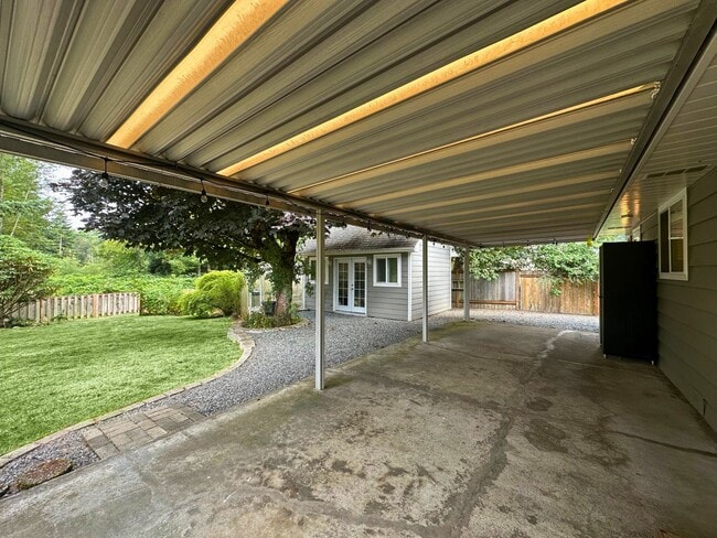 Building Photo - Beautiful Ranch-Style Home in Desirable Sn...