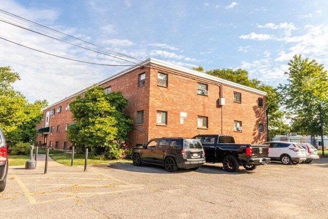 Building Photo - 590 American Legion Hwy