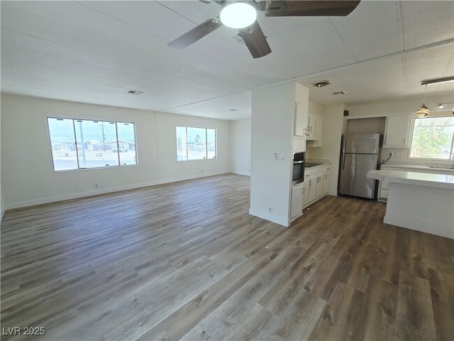 Building Photo - 220 Hopi Ln