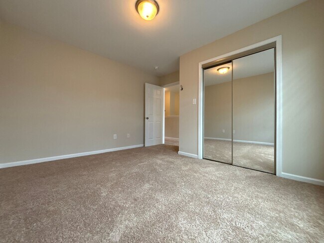 Building Photo - 3 Bedroom and a Bonus Room on Prism!