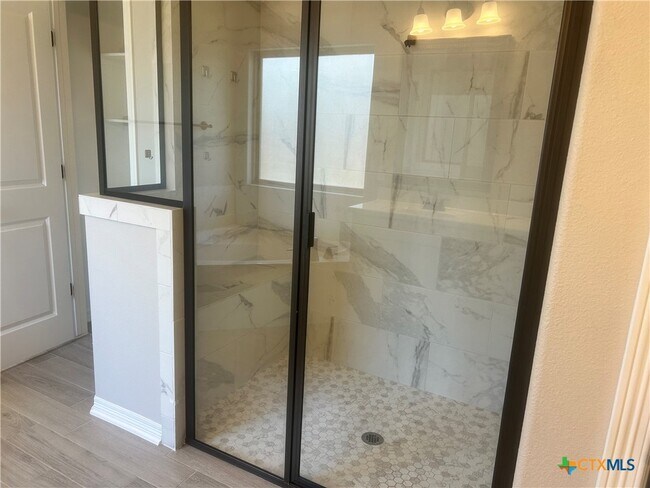 Building Photo - 3316 Braford Dr