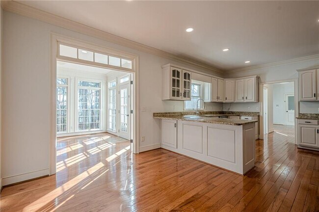 Building Photo - 34 Johnston Row NW