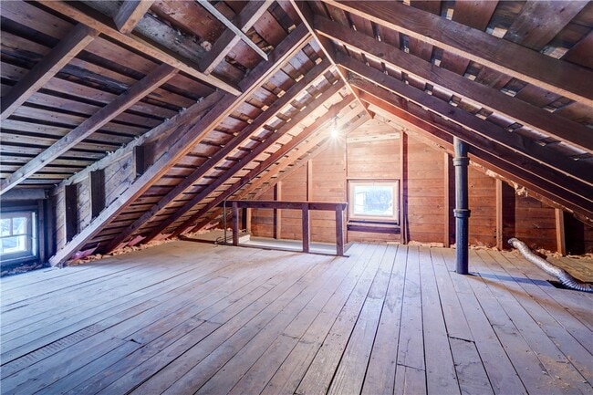 Building Photo - 27 Winston Pl