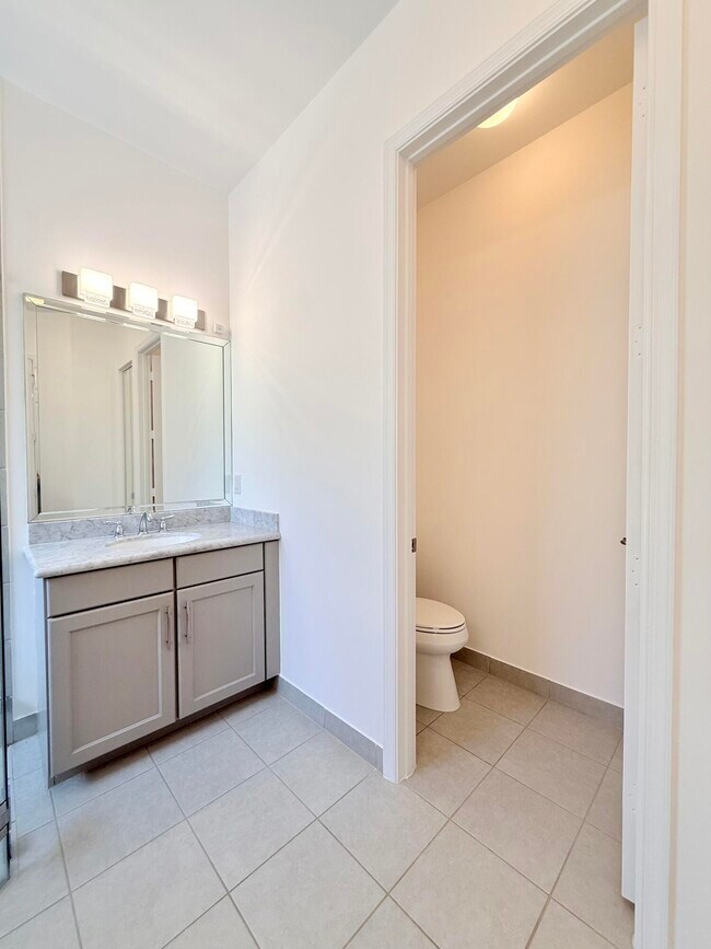 Building Photo - 14572 White Jade Terrace