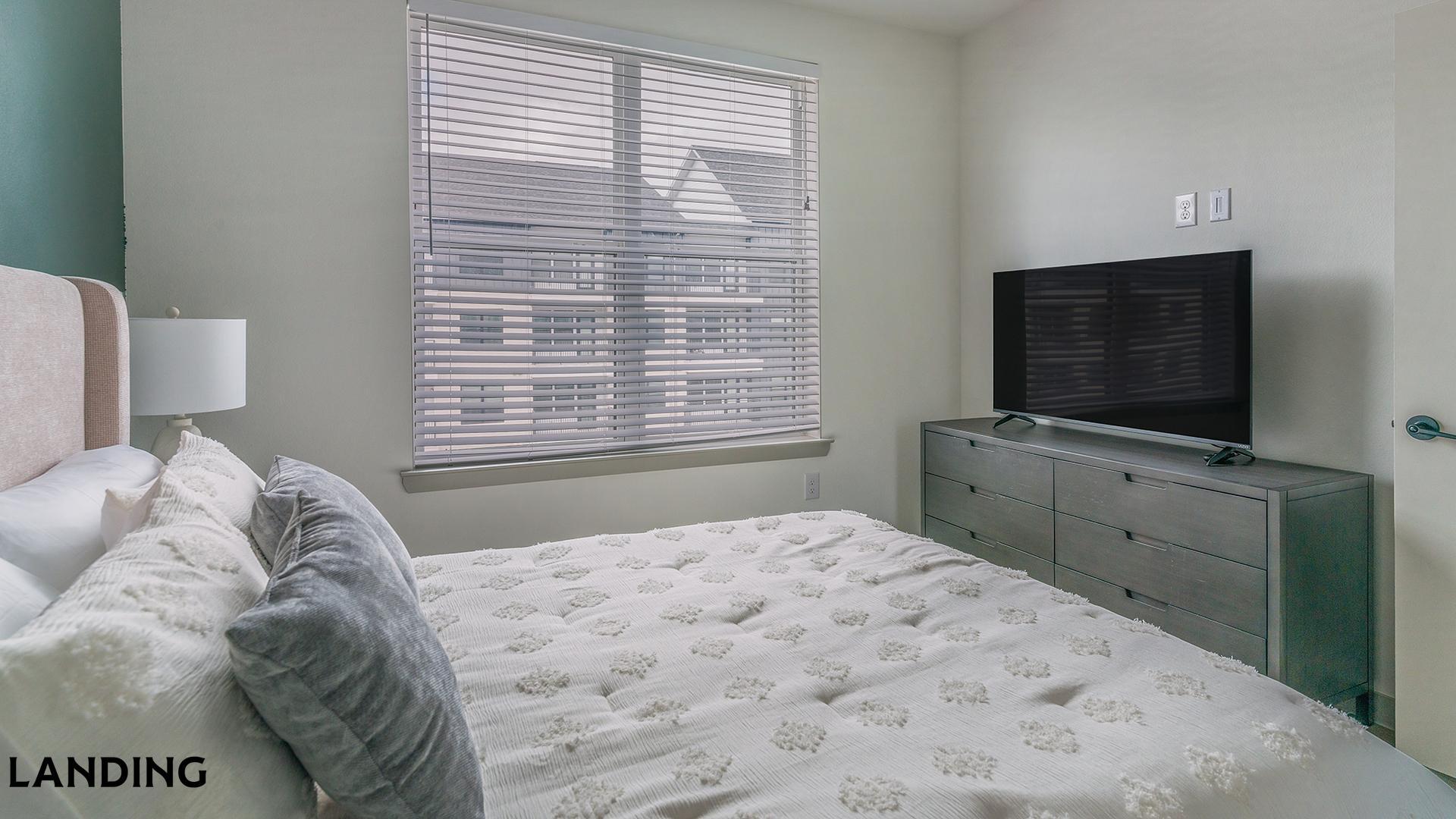 Building Photo - 91 Jensen Dr