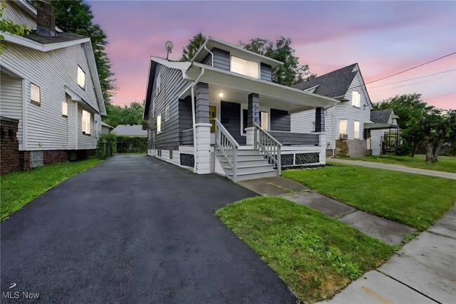 Primary Photo - 4200 Cullen Dr
