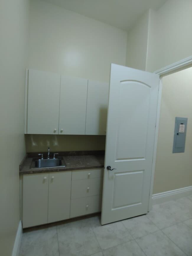 Building Photo - 2655 N 140 E