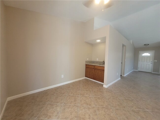 Building Photo - 1529 Taylor Rd