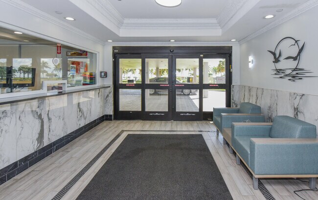 Building Photo - 405 N Ocean Blvd