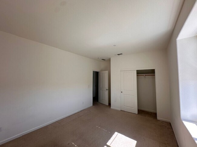 Building Photo - $500.00 off first full months rent - Beautiful home in River Island