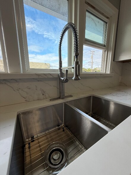 Building Photo - 102 Werner Ave