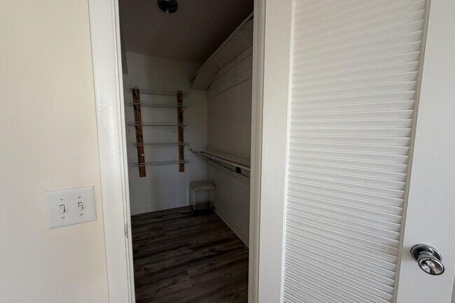 Building Photo - 4266 Deste Ct