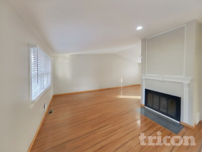 Building Photo - 4440 Trailside Ct