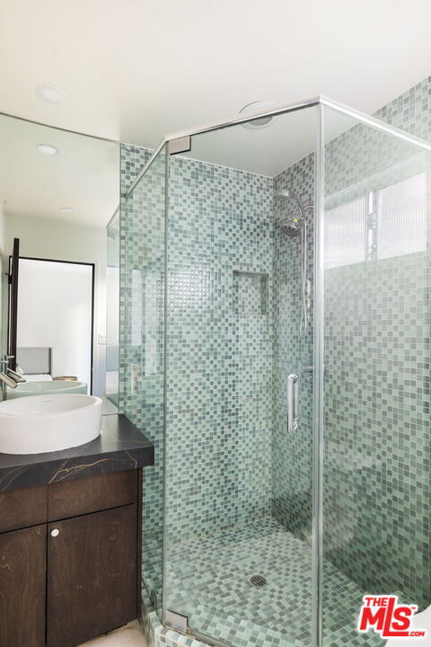 Building Photo - 5636 Tuxedo Terrace