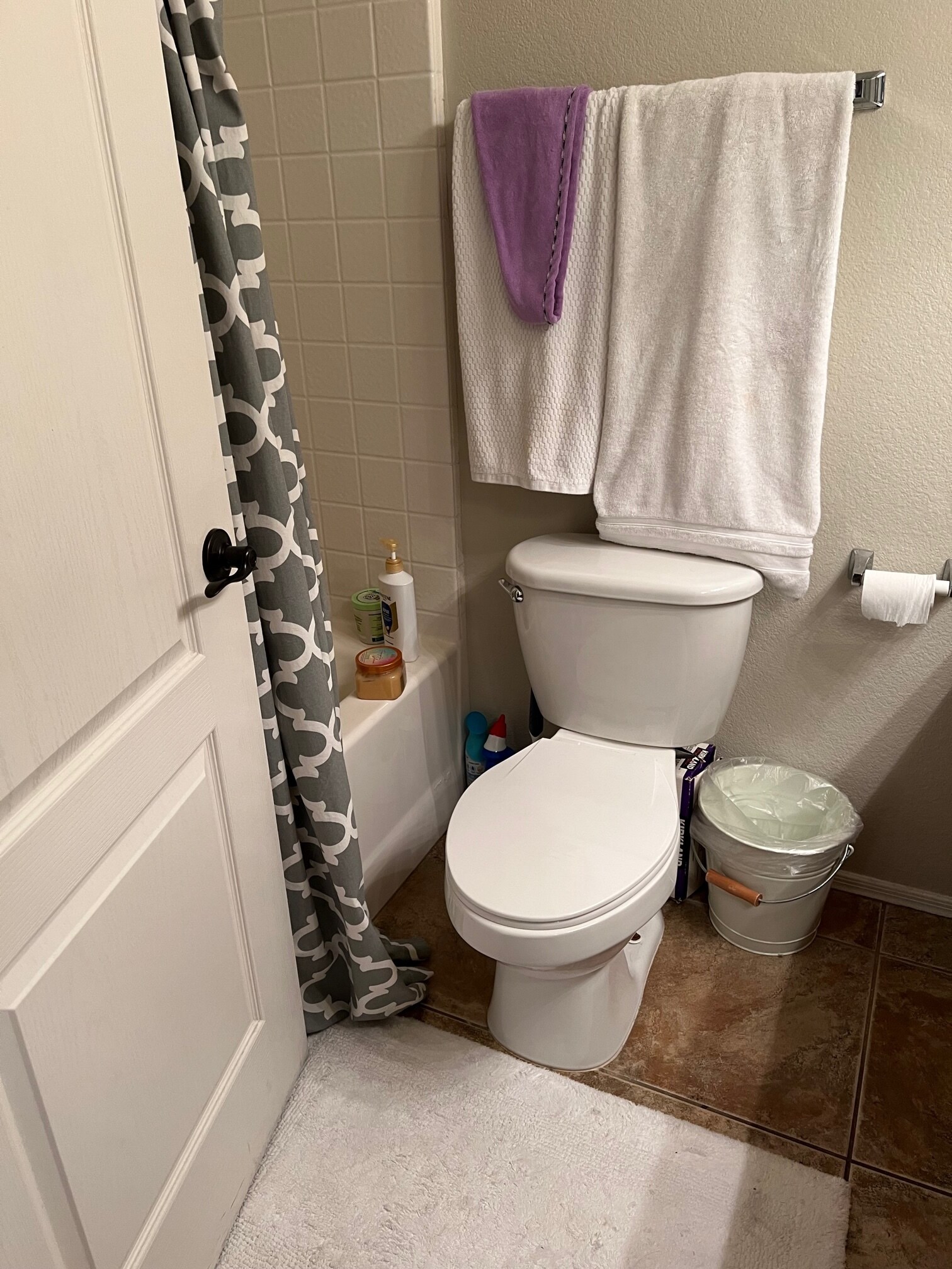 Bathroom - 2402 E 5th St