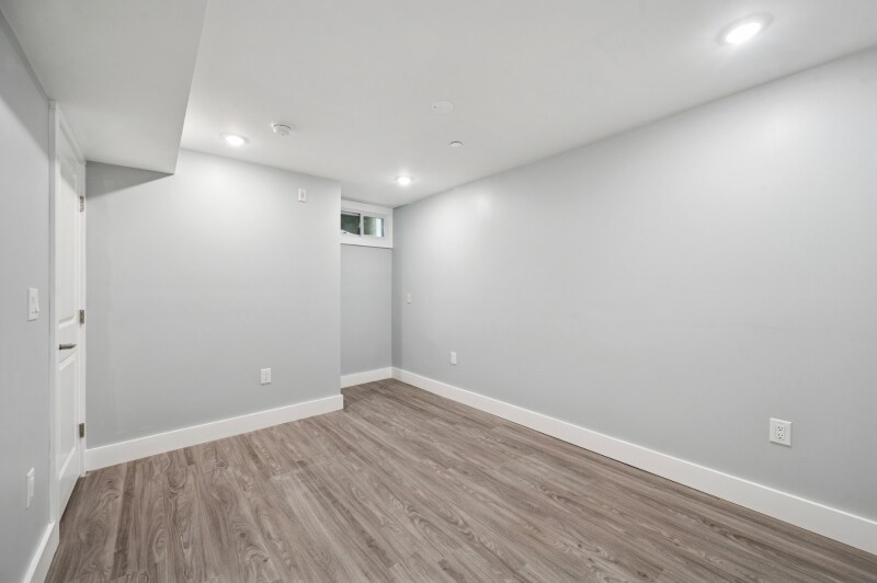 Building Photo - 707 W Cumberland St