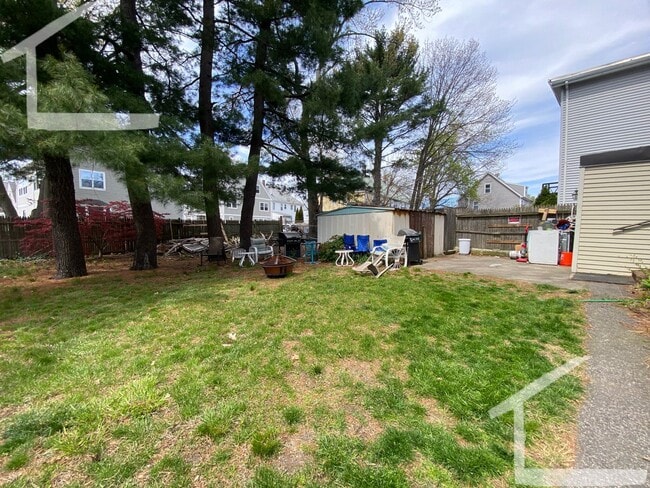 Building Photo - 4-Bed + 2-Bath * HBS * Central  Air