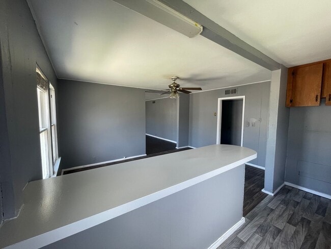 Building Photo - Corner Lot Home – Central City - Corpus Christi, TX