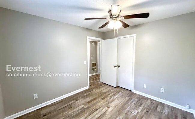 Building Photo - 5727 N Morgan Ln