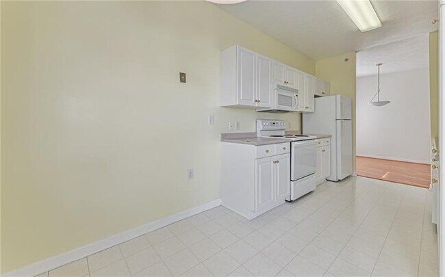 Building Photo - 706 Stockton Ridge