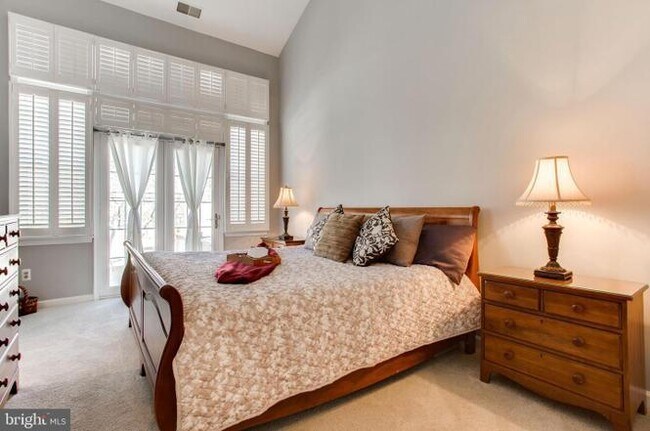 Building Photo - 7021 Haycock Rd