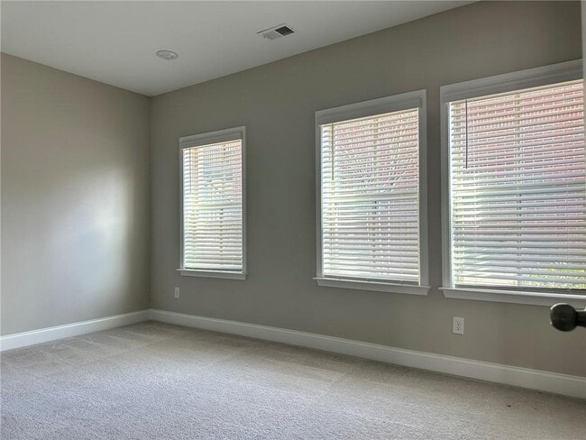 Building Photo - 3670 Trevi Ln