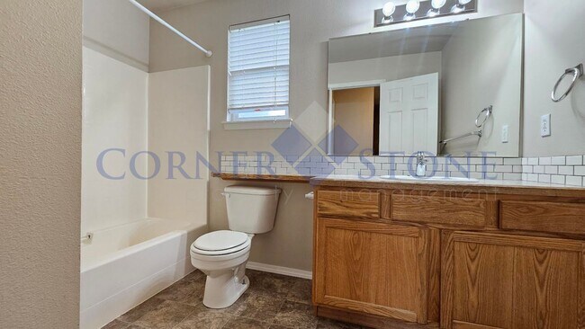 Building Photo - Beautiful Home with Separate Office/Bonus Room!