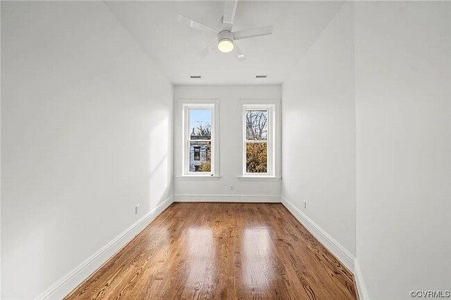 Building Photo - 102 N Harvie St