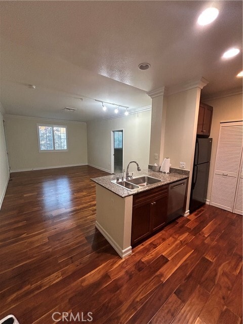 Building Photo - 1356 Scholarship