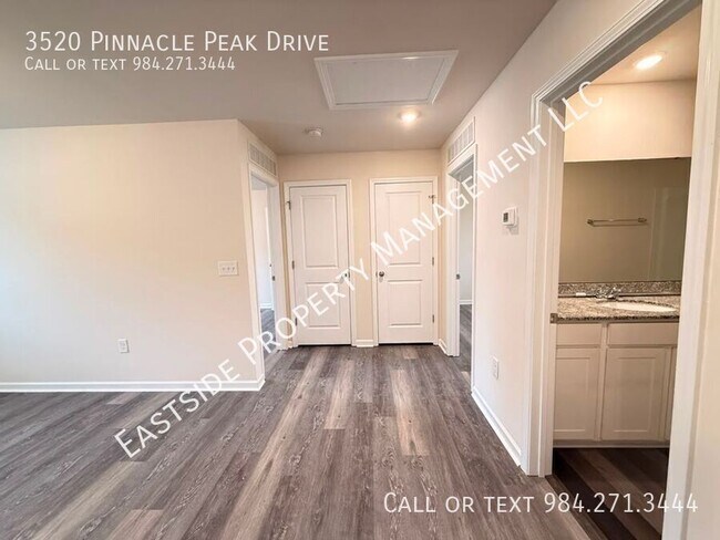 Building Photo - 3520 Pinnacle Peak Dr