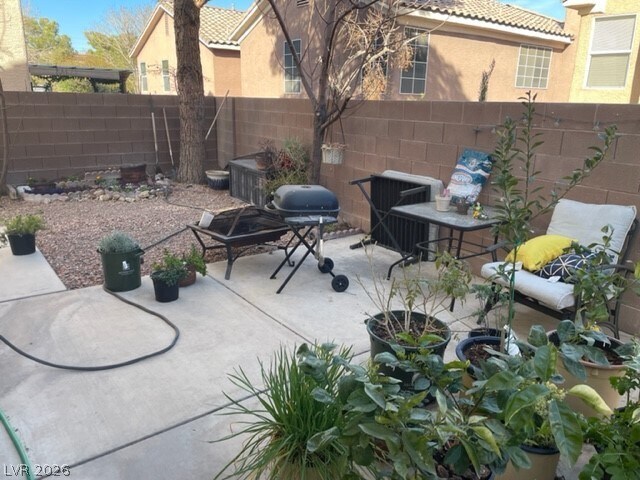 Building Photo - 1304 Paraiso St