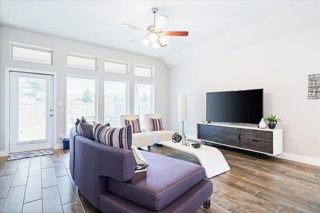 Building Photo - 217 Cherokee Rose Cir