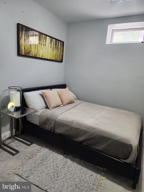 Building Photo - 7571 Holly Ridge Dr