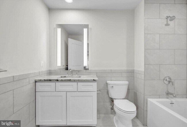 Building Photo - 1801 Market St