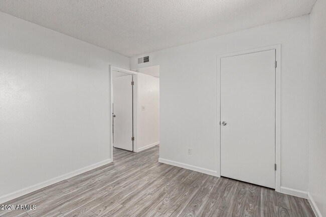 Building Photo - 1029 S Wilson St